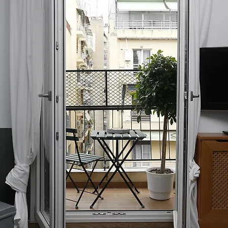 Apartment Lounge